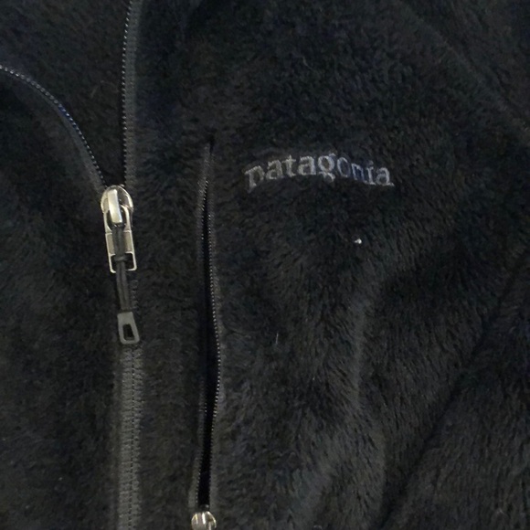 PATAGONIA: Black Fleece - Picture 3 of 3